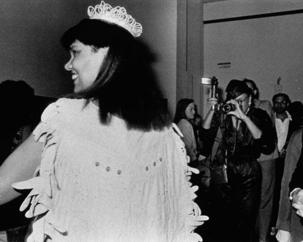 Mlle Bourgeoise Noire leaves the New Museum. Mlle Bourgeoise Noire performance by Lorraine O'Grady.